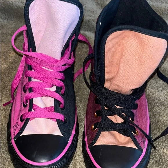 Chuck Taylor Converse High-Top Sneakers - Pink and Black - Picture 11 of 16